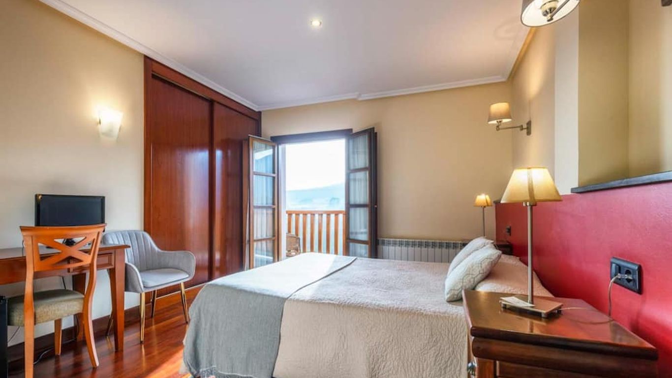 Hotel Puerta del Oriente