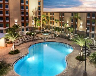 Radisson Hotel Orlando Lake Buena Vista South - Kissimmee - Pool