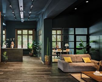 Hotel Met Pamplona - Pamplona - Lobi