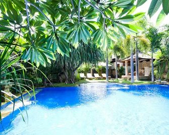 Pazzo Bali - Abang - Basen