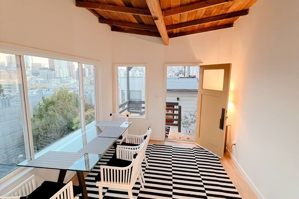 Charming 2BR Cottage with Bay and City Views-Gated Luxury Private Place - San Francisco