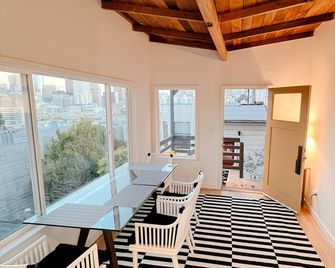 Charming 2BR Cottage with Bay and City Views-Gated Luxury Private Place - San Francisco