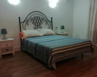 La Troya - Castellote - Habitación