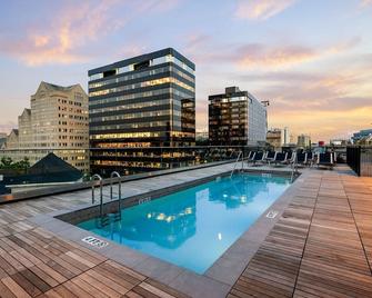 لاكشري أبارتمنتس باي هياتوس آت ذي آشر - ستامفورد - حوض السباحة