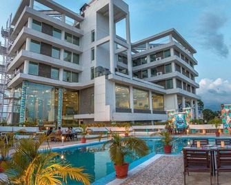 The Solitaire Hotel Dehdradun - Dehradun - Toà nhà