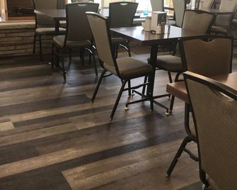 Shenstone Motor Inn & Restaurant - South Bruce Peninsula - Restaurant