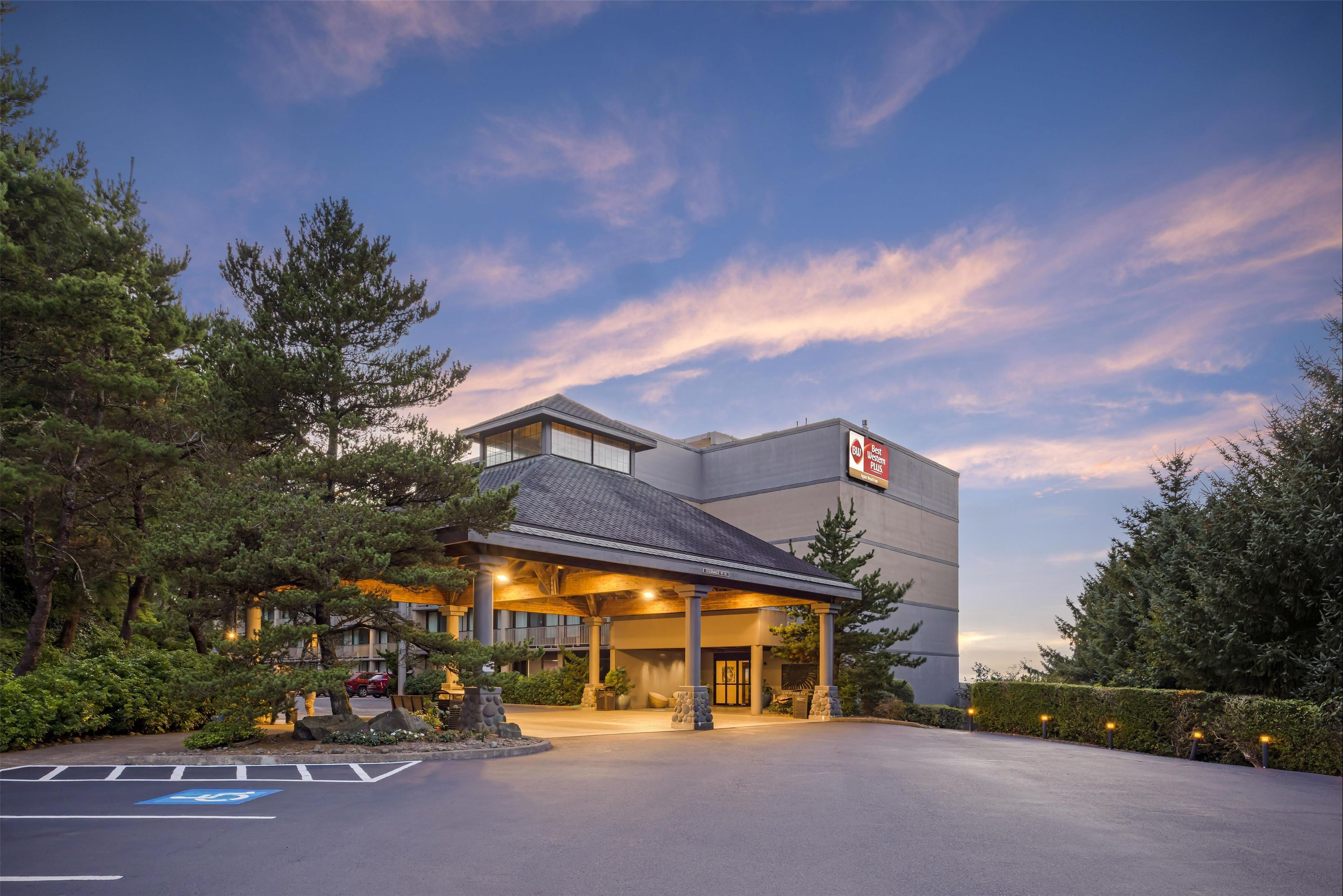 Best Western Plus Agate Beach Inn - ניופורט - בניין