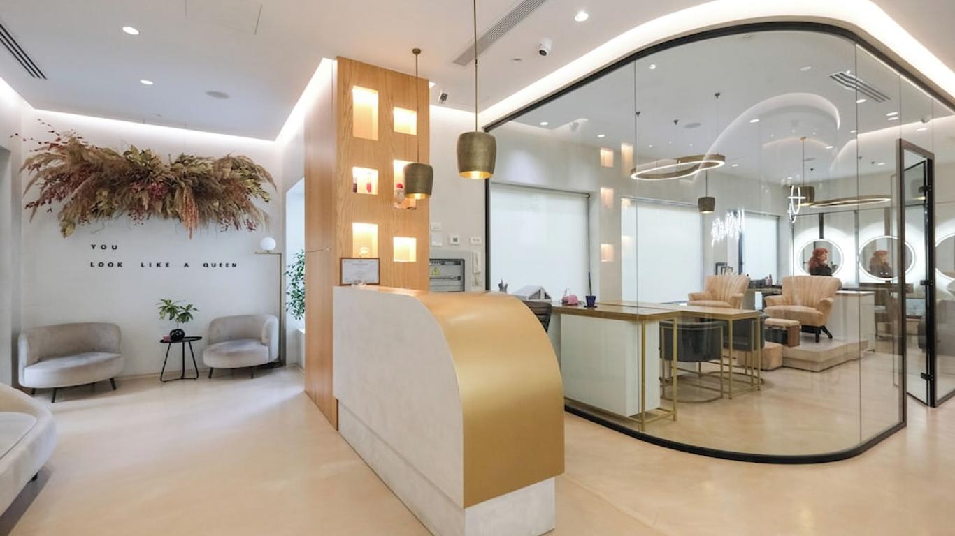 Golden City Hotel , Tirana