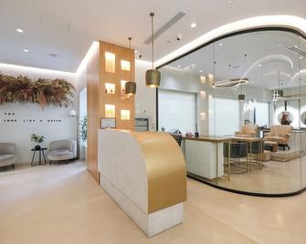 جولدن سيتي هوتل، تيرانا - تيرانا - ردهة