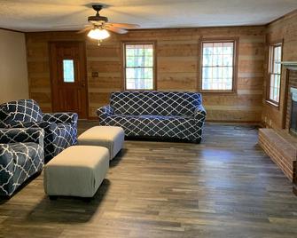 Cabin in the woods near Knoxville - Farragut - Living room