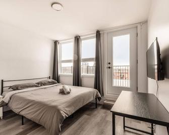 Big 2 bedroom apartment on 2 floors - 1907 - Montreal - Bedroom