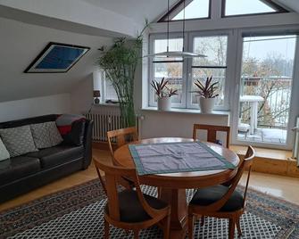 Dachgeschosswohnung Lichterfelde - Berlin - Essbereich