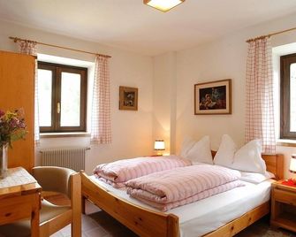 Hotel Garni Gonzaga - Canazei - Bedroom