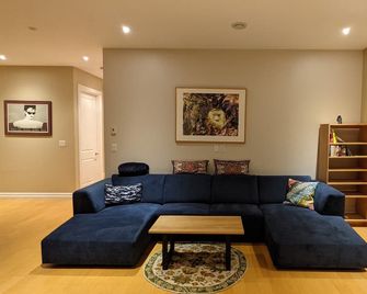 Eagles Perch - Margaree Harbour - Living room