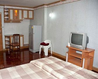 Lotus Condo Downtown - Amphoe Pak Kret - Slaapkamer