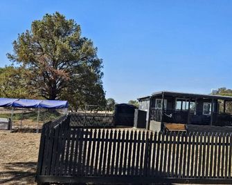 Cottage by the Lake - Rushworth