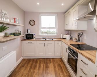 Rose Cottage, Pet Friendly, With A Garden In Omagh - Omagh - Cocina