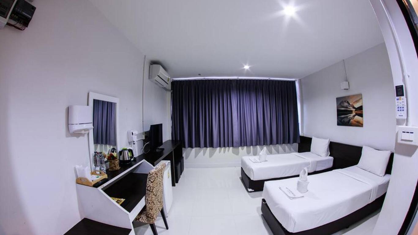 ذا تراين هوتل هاتياي