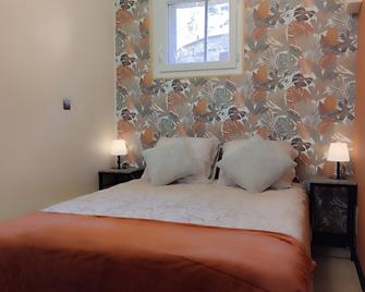 Renovated 1 to 4 person studio in the heart of nature - Meyrueis - Спальня