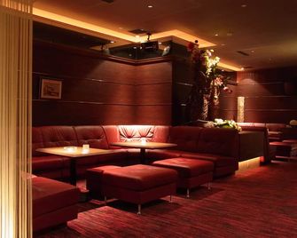 Hotel Pearl Garden - טקאמאטסו - טרקלין