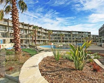 Resort Hotel Room 261 - Torquay - Pool