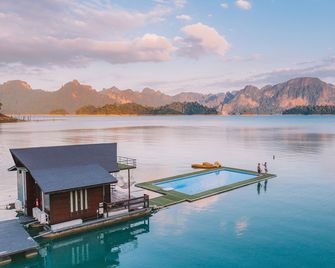 500 Rai Floating Resort - Ban Ta Khun