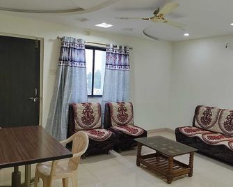 Hotel Sai Palace Executive Lodging - Beed