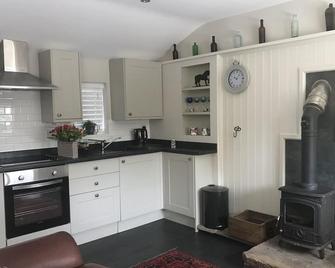 The Stable at New Wood Farm - Stourbridge - Kitchen