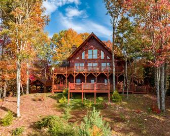 Extraordinary Lodge with Breathtaking Mt. Views - Andrews - Edificio