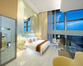 Regal Airport Hotel - Hong Kong