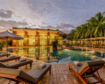 Holiday Inn Managua - Convention Center By IHG - Managua - Piscina