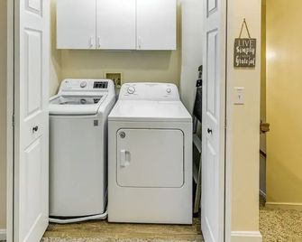 2 Mi to Rehoboth Beach: Home w/ Sunroom! - Rehoboth Beach - Laverie