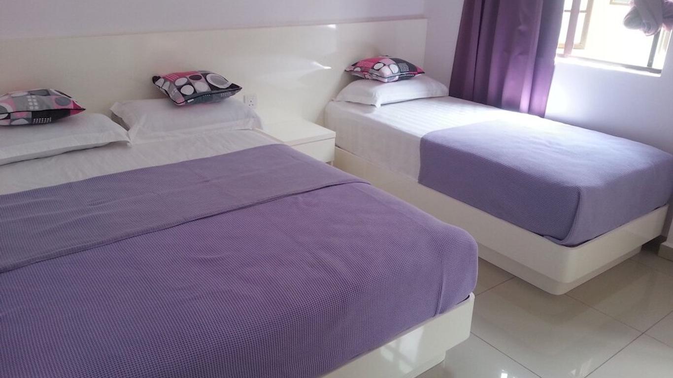 Lavender Riverside Hotel