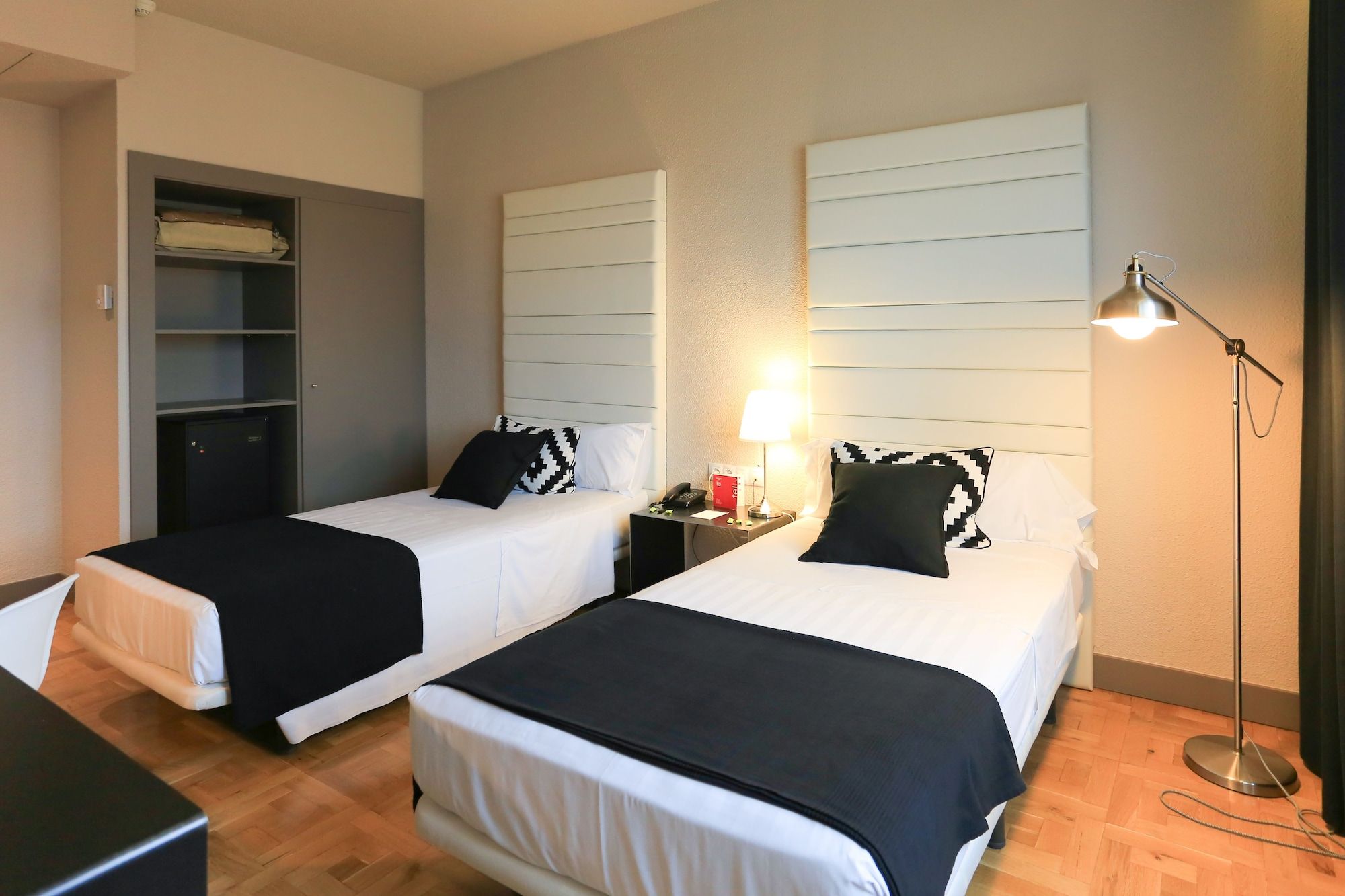 Hotel Leyre - פאמפלונה