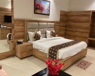 Hotel Exotic - 5 min walk from Golden Temple - Amritsar - Ložnice