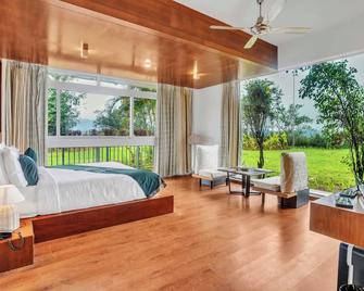Sila Mountain Majesty Resort - Chikamagalur - Bedroom