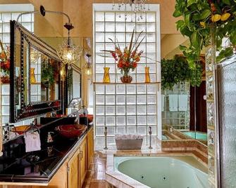 The International Cozy Inn - New York