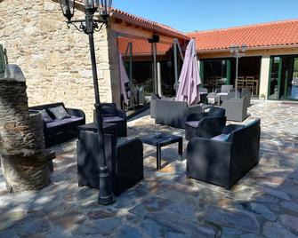 Hosteria Calixtino - Palas del Rey - Patio