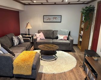 Private Apartment — Designed for Work & Comfort - Saint Thomas - Sala de estar