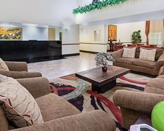 La Quinta Inn & Suites by Wyndham Ft. Pierce - Fort Pierce - Σαλόνι ξενοδοχείου