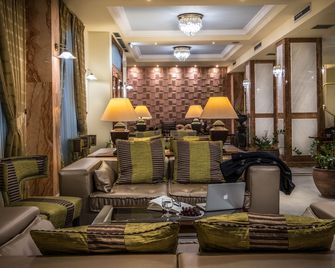 Rex Hotel - נפפיליון - טרקלין