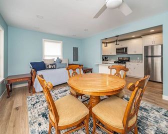 Lincoln Cottage by Paw Paw Lake - Coloma - Dining room