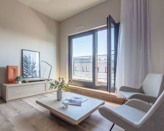 Moderne Wohnung In Einer Stadt mit Futuristischen Skylines - Frankfurt am Main - Living room