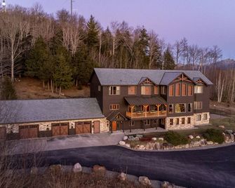 Camp Serenity with Amazing Views - Saranac Lake - Gebouw