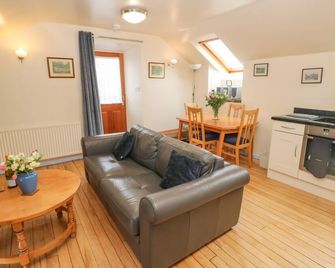 The Old Bakery Barn - Bakewell - Living room