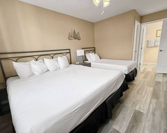 On Island Time At Kelleys Island Condo! - Kelleys Island - Bedroom
