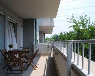 Bnbook - Metropolitan Expo Flat - Rho - Balcone