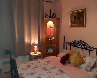 Phoenix Nights Guest House - Barrow-in-Furness - Bedroom