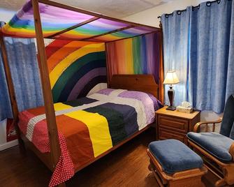Faith House 5 minutes from the Ark Encounter - hosts up to 10 - Williamstown - Habitación