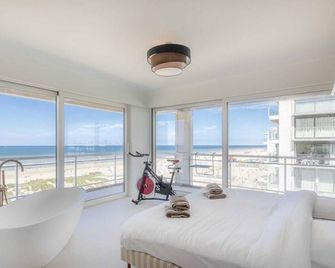 Panne-o-rama 601, 5 bedrooms - 10p, luxurious, breathtaking sea view - De Panne - Balcony